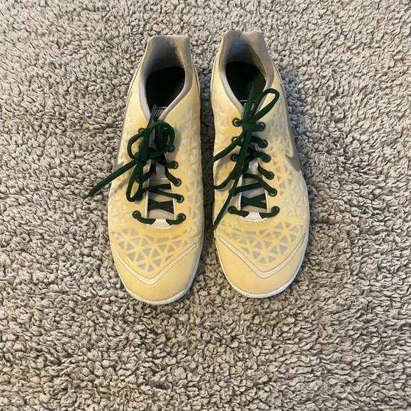 Nike Men’s size 9 Nike Free Running Shoes Flyknit Good Condition! - Picture 1 of 8